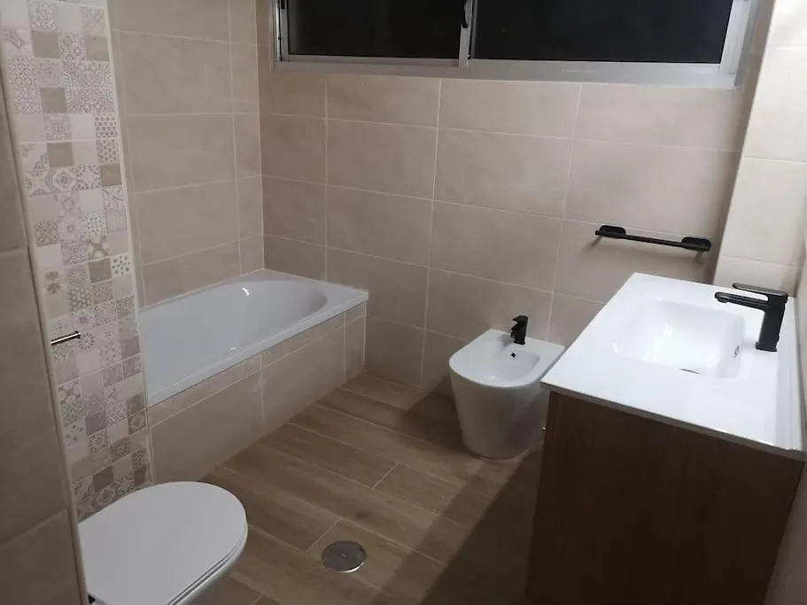 Hostal Mari: University Area Private Rooms with Shared Baths La Laguna  Guest house