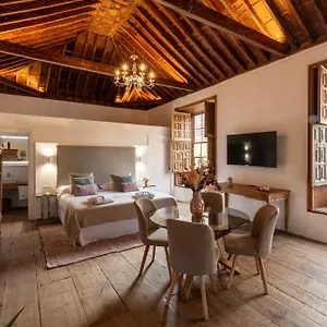 La Casa De La Camelia Hotel