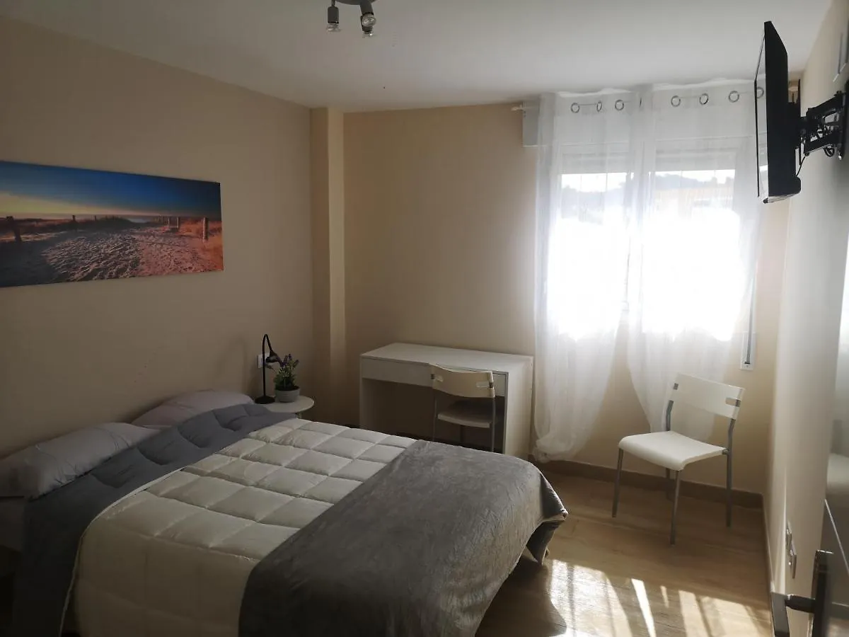 Hostal Mari: University Area Private Rooms with Shared Baths La Laguna  Guest house