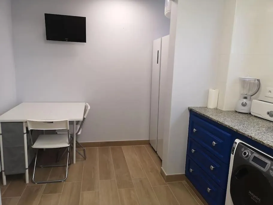 Guest house Hostal Mari: University Area Private Rooms with Shared Baths La Laguna  Spain