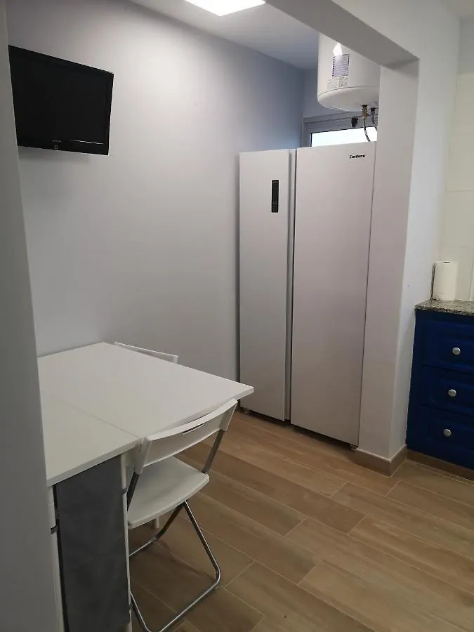 Hostal Mari En La Laguna, Alquiler Habitacion Privada En Hostal, 6 Habitaciones Cerca De La Universidad Y Aeropuerto Norte, 3 Banos Compartidos Casa de hóspedes