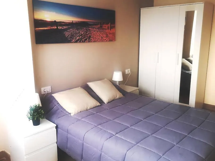 Hostal Mari En La Laguna, Alquiler Habitacion Privada En Hostal, 6 Habitaciones Cerca De La Universidad Y Aeropuerto Norte, 3 Banos Compartidos 0*, La Laguna (Tenerife)